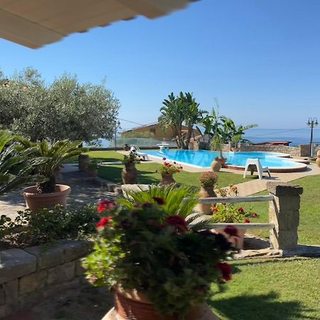 B&B Villa Bency Capo d'Orlando Bagian luar foto