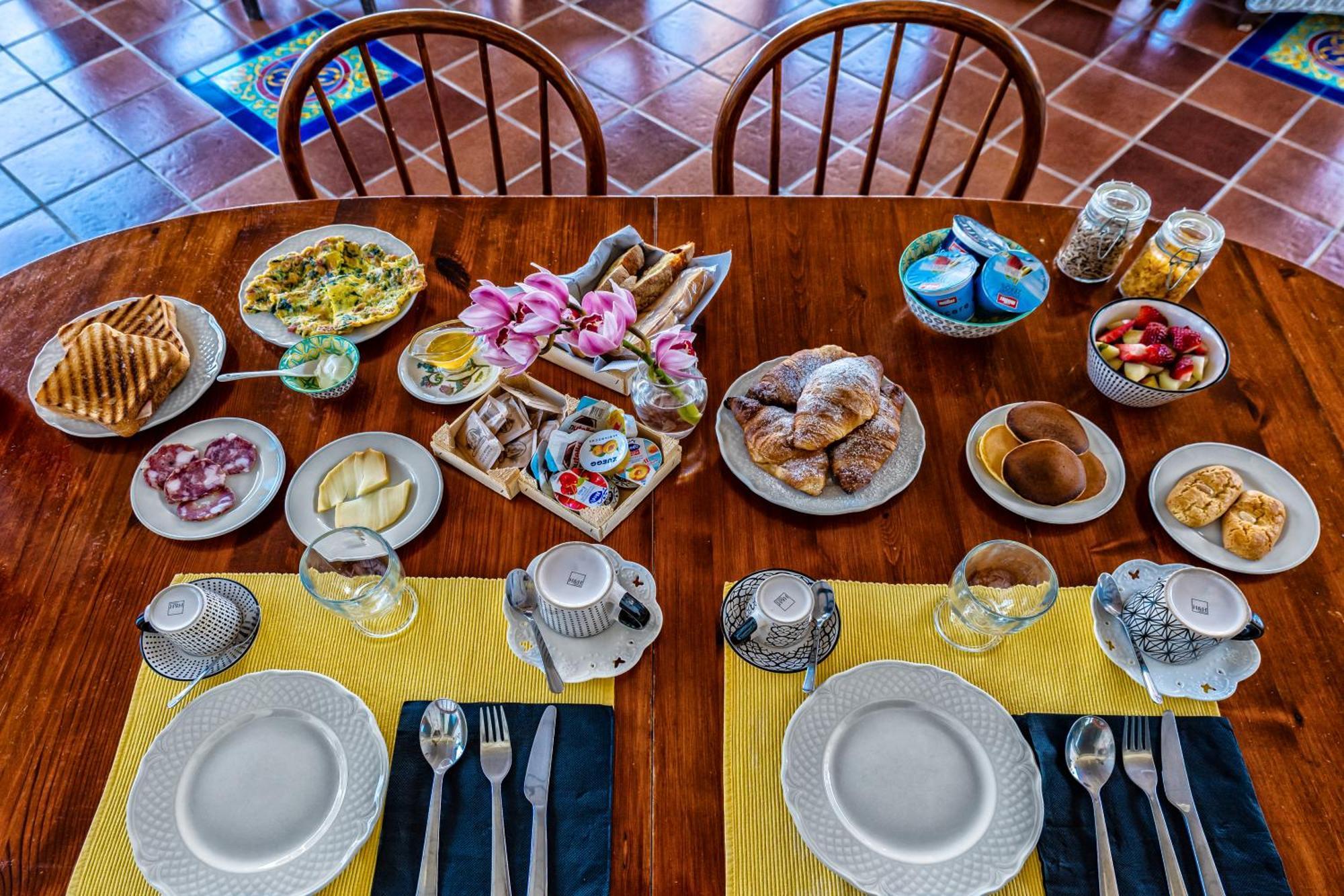 B&B Villa Bency Capo d'Orlando Bagian luar foto