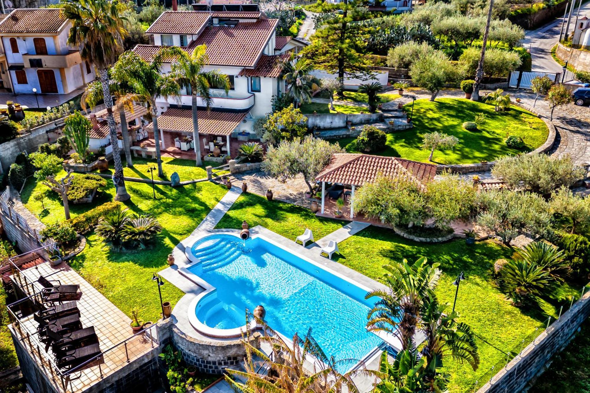 B&B Villa Bency Capo d'Orlando Bagian luar foto