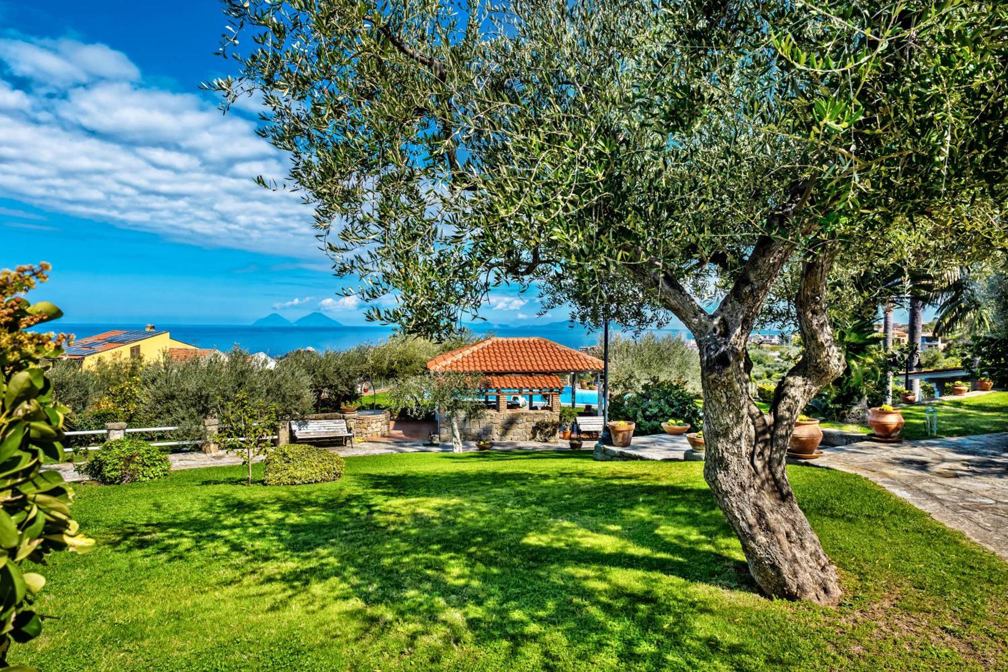 B&B Villa Bency Capo d'Orlando Bagian luar foto