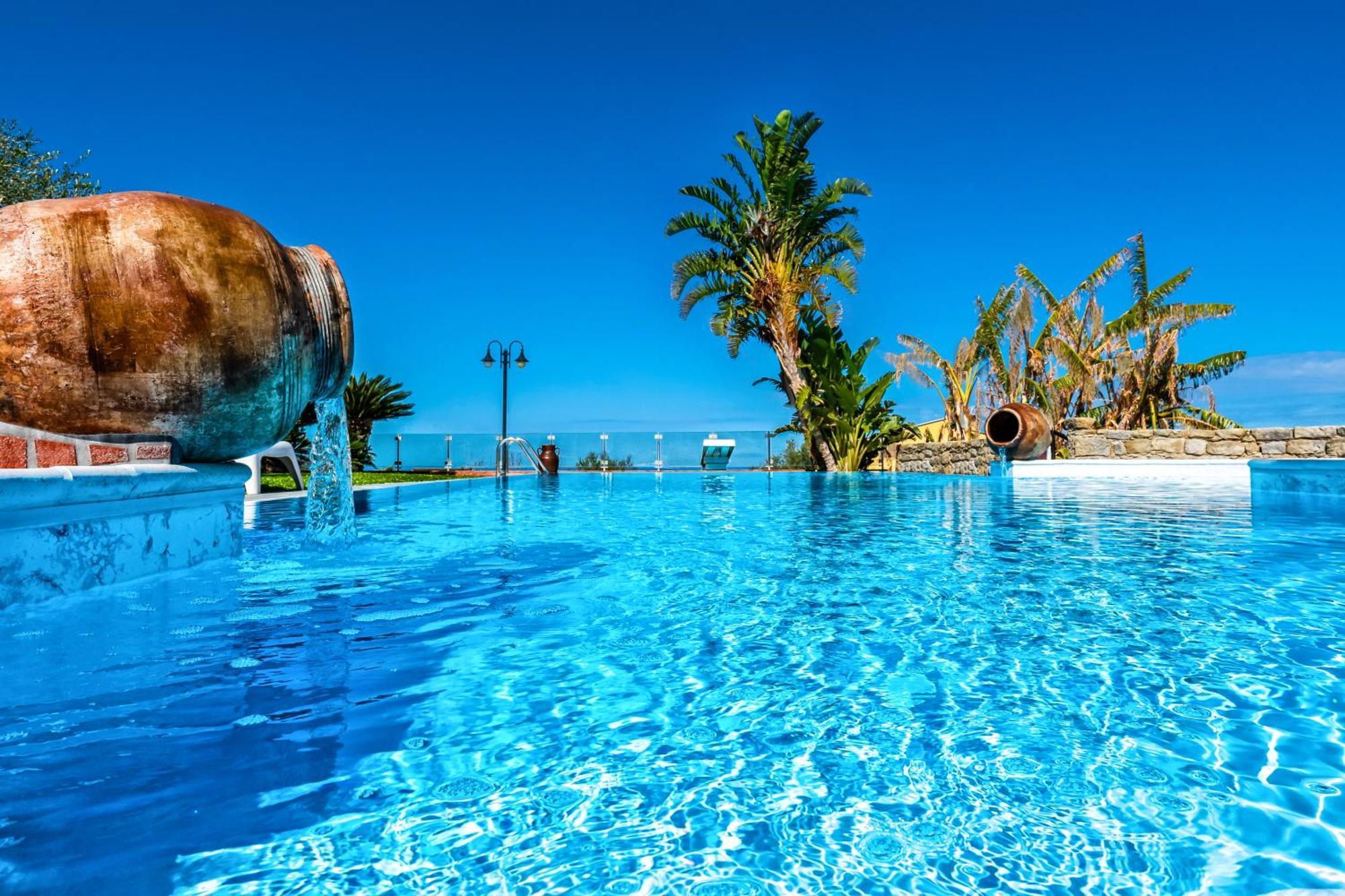 B&B Villa Bency Capo d'Orlando Bagian luar foto