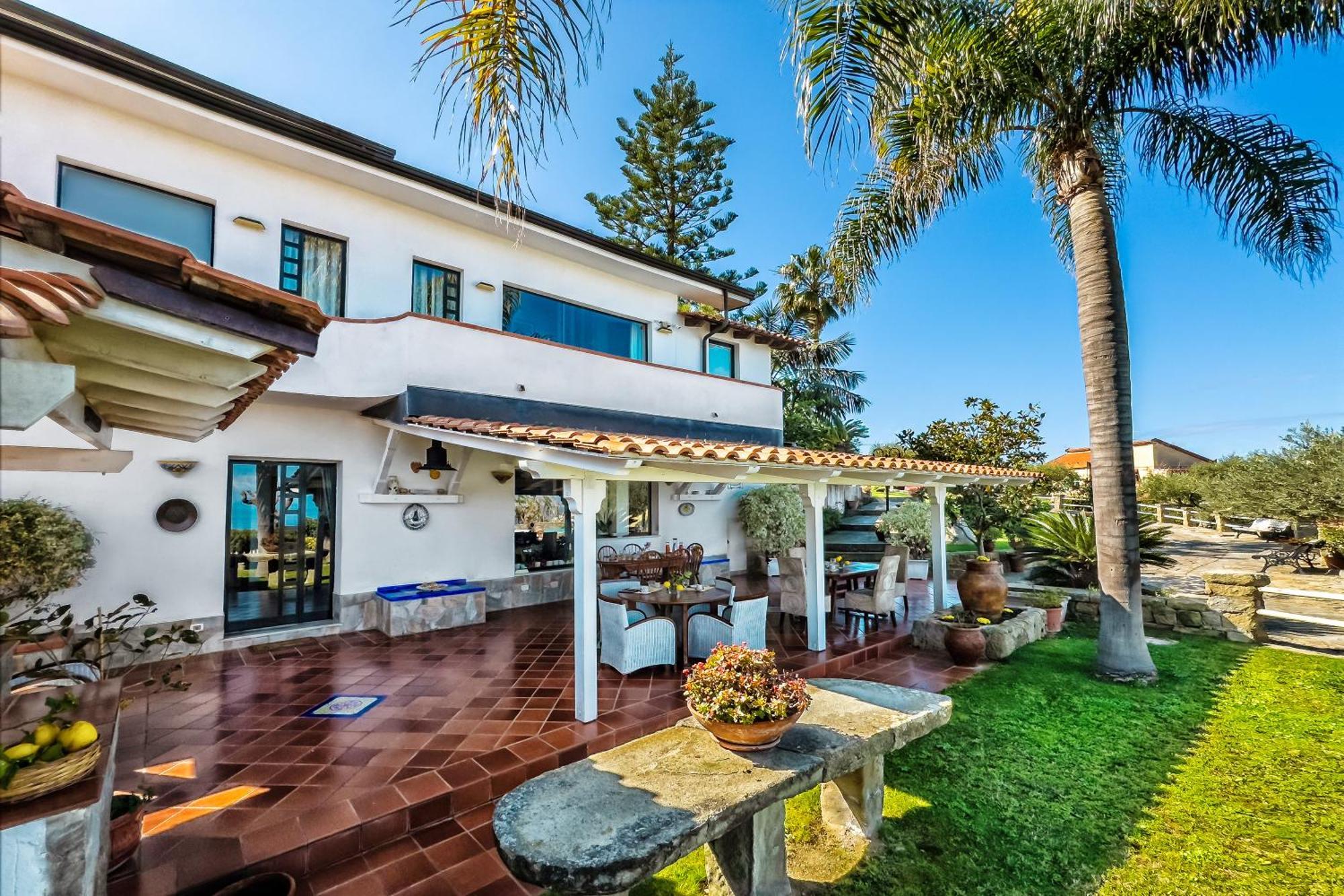 B&B Villa Bency Capo d'Orlando Bagian luar foto