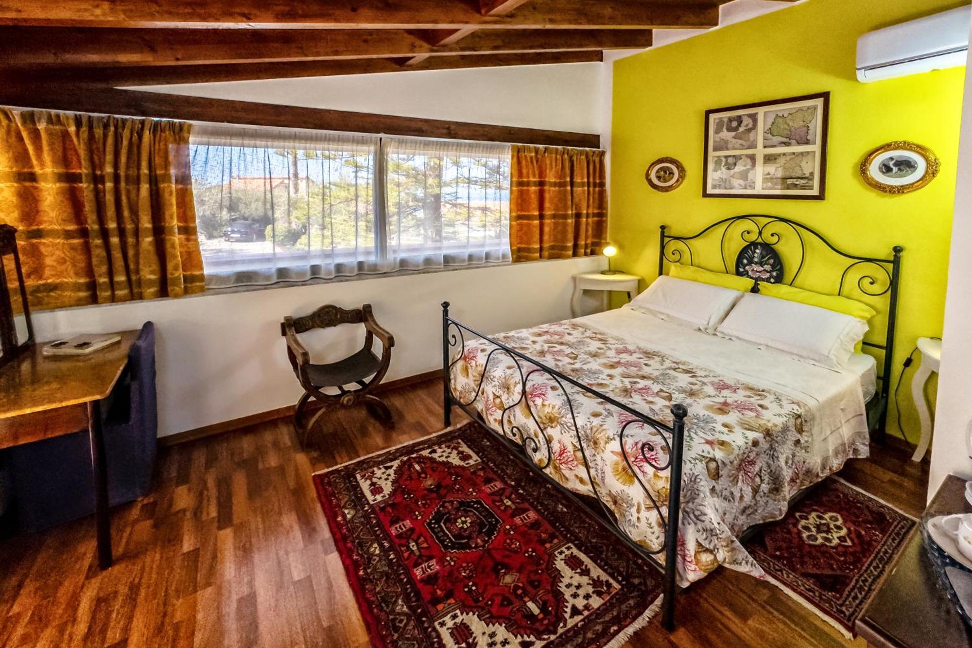 B&B Villa Bency Capo d'Orlando Bagian luar foto