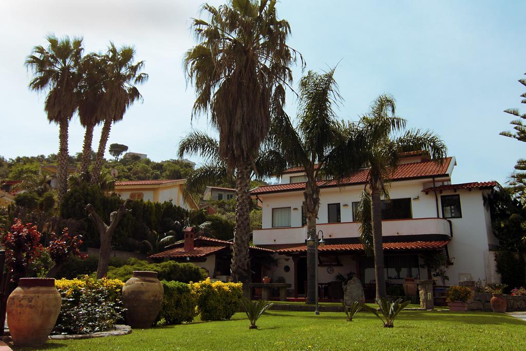 B&B Villa Bency Capo d'Orlando Bagian luar foto
