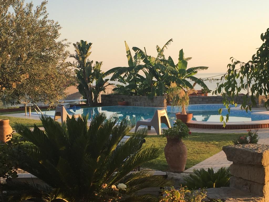 B&B Villa Bency Capo d'Orlando Bagian luar foto